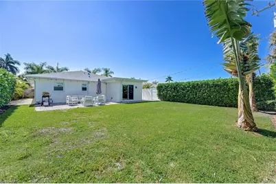 795 94th Ave N, Naples, FL 34108 - Photo 24