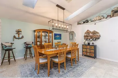 2442 Outrigger Ln, Naples, FL 34104 - Photo 10