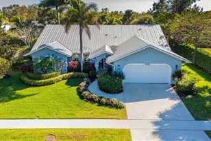 2442 Outrigger Ln, Naples, FL 34104 - Photo 1