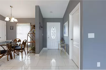 2212 NE 5th Ave, Cape Coral, FL 33909 - Photo 4