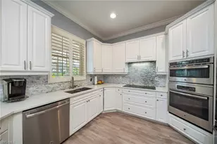 2376 Terra Verde Ln, Naples, FL 34105 - Photo 14