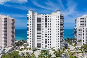 8473 Bay Colony Dr, Naples, FL 34108 - Photo 6