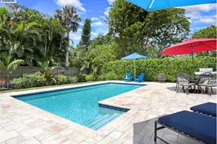 856 98th Ave N, Naples, FL 34108 - Photo 2
