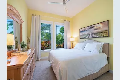 6482 Warwick Ave, Naples, FL 34113 - Photo 16