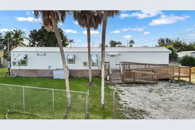 17 Spoonbill Ave, Everglades City, FL 34139 - Photo 4