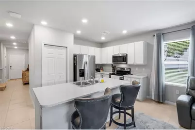 15171 Wildflower Cir, Naples, FL 34119 - Photo 6