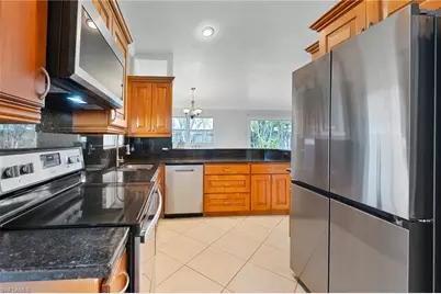 1723 Camelia Ln, Naples, FL 34105 - Photo 2