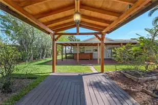 1723 Camelia Ln, Naples, FL 34105 - Photo 8