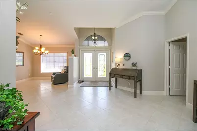 333 Wentworth Ct, Naples, FL 34104 - Photo 6
