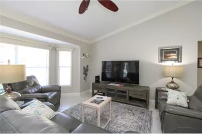 333 Wentworth Ct, Naples, FL 34104 - Photo 16