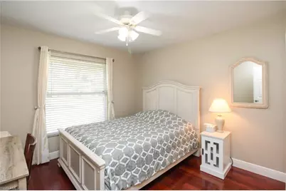 333 Wentworth Ct, Naples, FL 34104 - Photo 42