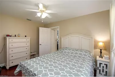 333 Wentworth Ct, Naples, FL 34104 - Photo 28