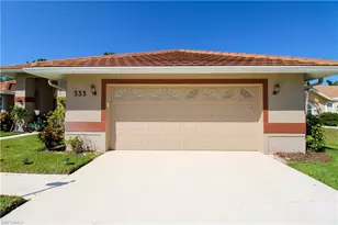 333 Wentworth Ct, Naples, FL 34104 - Photo 4