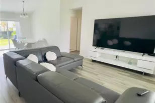 2524 NE 5th Ave, Cape Coral, FL 33909 - Photo 2