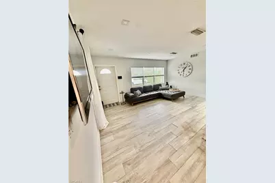 330 NE 59th Ct, Fort Lauderdale, FL 33334 - Photo 6