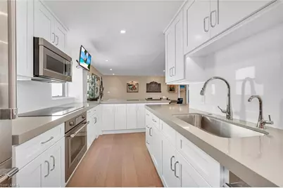 300 Park Shore Dr #PHA6, Naples, FL 34103 - Photo 8