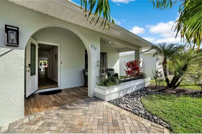 737 91st Ave N, Naples, FL 34108 - Photo 8