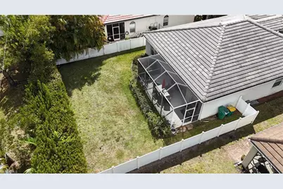 8300 Laurel Lakes Blvd, Naples, FL 34119 - Photo 18