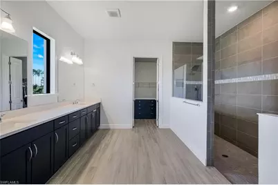 19600 Waterman Ct, Fort Myers, FL 33913 - Photo 12