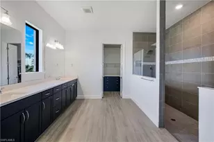 19600 Waterman Ct, Fort Myers, FL 33913 - Photo 12