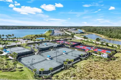 19600 Waterman Ct, Fort Myers, FL 33913 - Photo 32