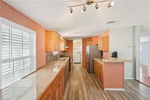 121 Kim Dr, Naples, FL 34104 - Photo 10