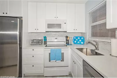 190 Turtle Lake Ct #311, Naples, FL 34105 - Photo 16