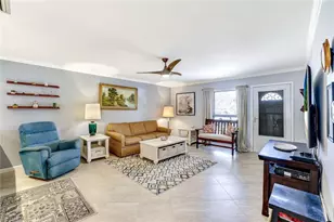 561 Palm View Dr, Naples, FL 34110 - Photo 4