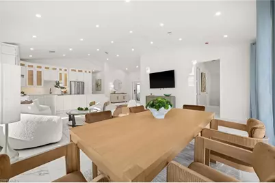 1046 Silverstrand Dr, Naples, FL 34110 - Photo 12