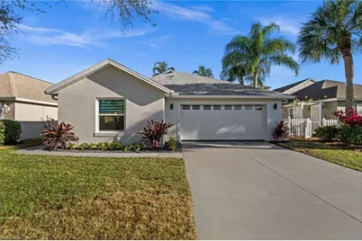 1046 Silverstrand Dr, Naples, FL 34110 - Photo 2