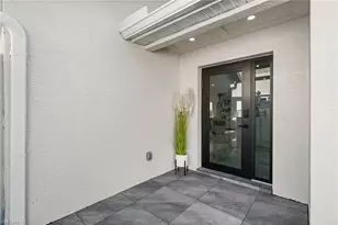 1046 Silverstrand Dr, Naples, FL 34110 - Photo 28