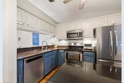 2018 Pine Isle Ln #2018, Naples, FL 34112 - Photo 2