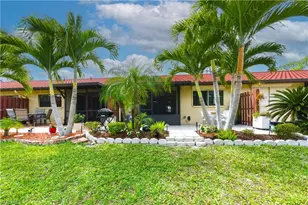 2018 Pine Isle Ln, Naples, FL 34112 - Photo 6