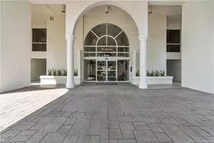 5550 Heron Point Dr, Naples, FL 34108 - Photo 4