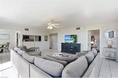 5550 Heron Point Dr #304, Naples, FL 34108 - Photo 8