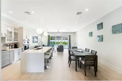 596 111th Ave N, Naples, FL 34108 - Photo 4