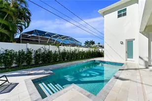 596 111th Ave N, Naples, FL 34108 - Photo 16