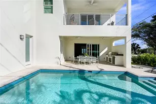 596 111th Ave N, Naples, FL 34108 - Photo 14