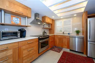 285 5th Ave S, Naples, FL 34102 - Photo 8