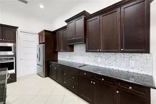 5052 Martinique Dr, Naples, FL 34113 - Photo 6