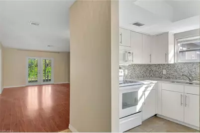 706 111th Ave N, Naples, FL 34108 - Photo 2