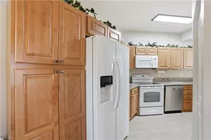 6560 Huntington Lakes Cir, Naples, FL 34119 - Photo 16