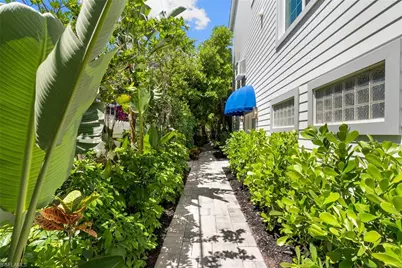 888 10th St S #101, Naples, FL 34102 - Photo 28