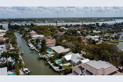 675 18th Ave S, Naples, FL 34102 - Photo 16