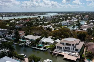 675 18th Ave S, Naples, FL 34102 - Photo 18