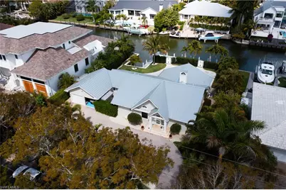 675 18th Ave S, Naples, FL 34102 - Photo 2