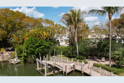 675 18th Ave S, Naples, FL 34102 - Photo 12