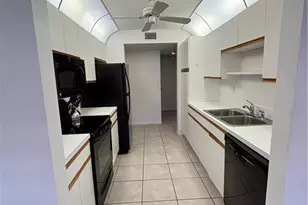 2103 Tama Cir, Naples, FL 34112 - Photo 4