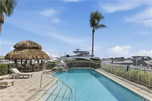 909 10th St S, Naples, FL 34102 - Photo 34