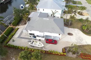 16303 Shoal Ct, Bokeelia, FL 33922 - Photo 4